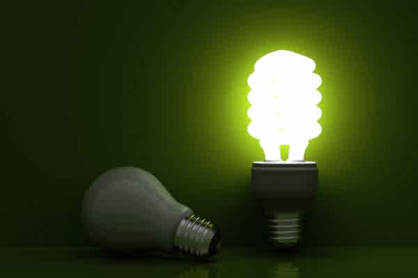 Use green light fixtures to cool down house