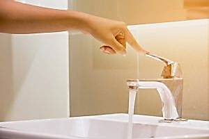 Finger moving faucet