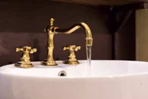 compression faucet